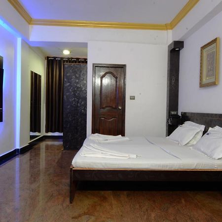 Hotel Deva Residency Бангалор Екстериор снимка